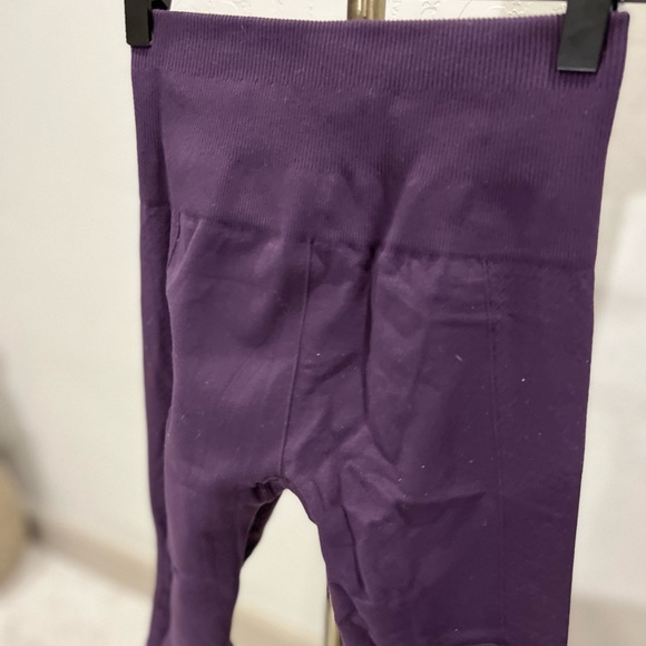 Lululemon Seamless Leggings | Size 4 | Purple | High Waisted - Picture 3 of 5